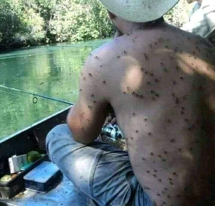 15 Potret kocak bapak-bapak apes di tempat umum, lucu tapi bikin nyesek juga