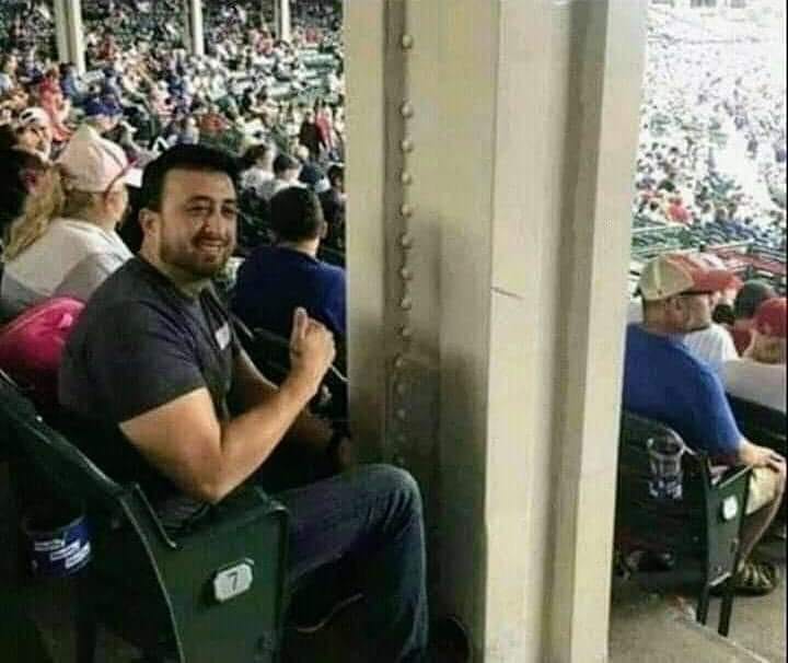 15 Potret kocak bapak-bapak apes di tempat umum, lucu tapi bikin nyesek juga