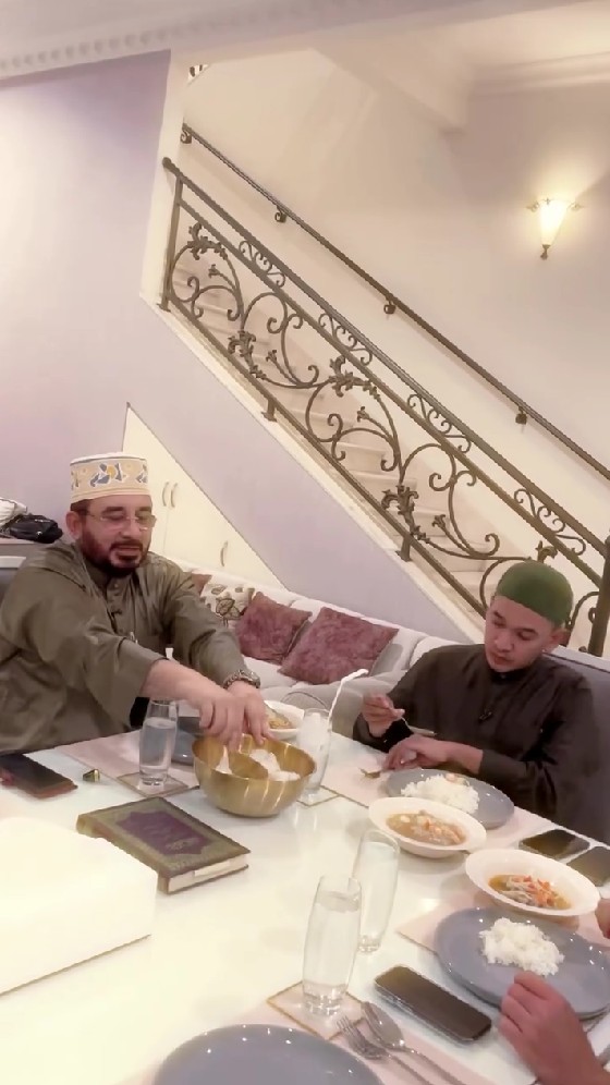 Didoakan istikamah, 9 potret Ruben Onsu kerap ikuti kajian untuk dalami Islam, dapat ilmu dari habib