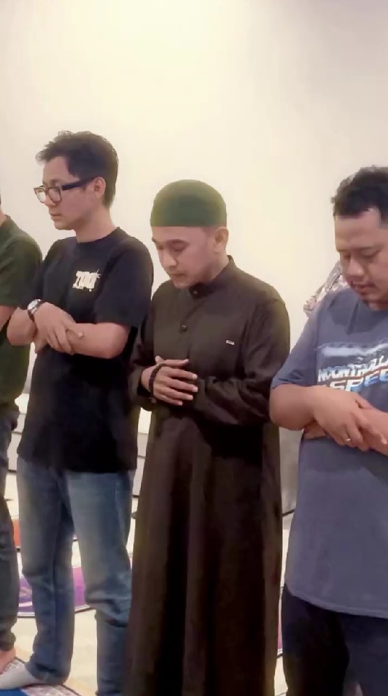 Didoakan istikamah, 9 potret Ruben Onsu kerap ikuti kajian untuk dalami Islam, dapat ilmu dari habib