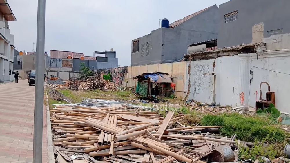 9 Potret rumah putih Genta Buana yang ikonik ini kini tinggal puing-puing, bakal dijadikan perumahan