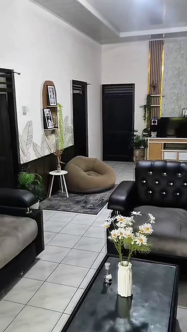 Mulanya rumah jadul bak green screen, wanita ini nukang sendiri jadi ala American classic, 9 potretnya