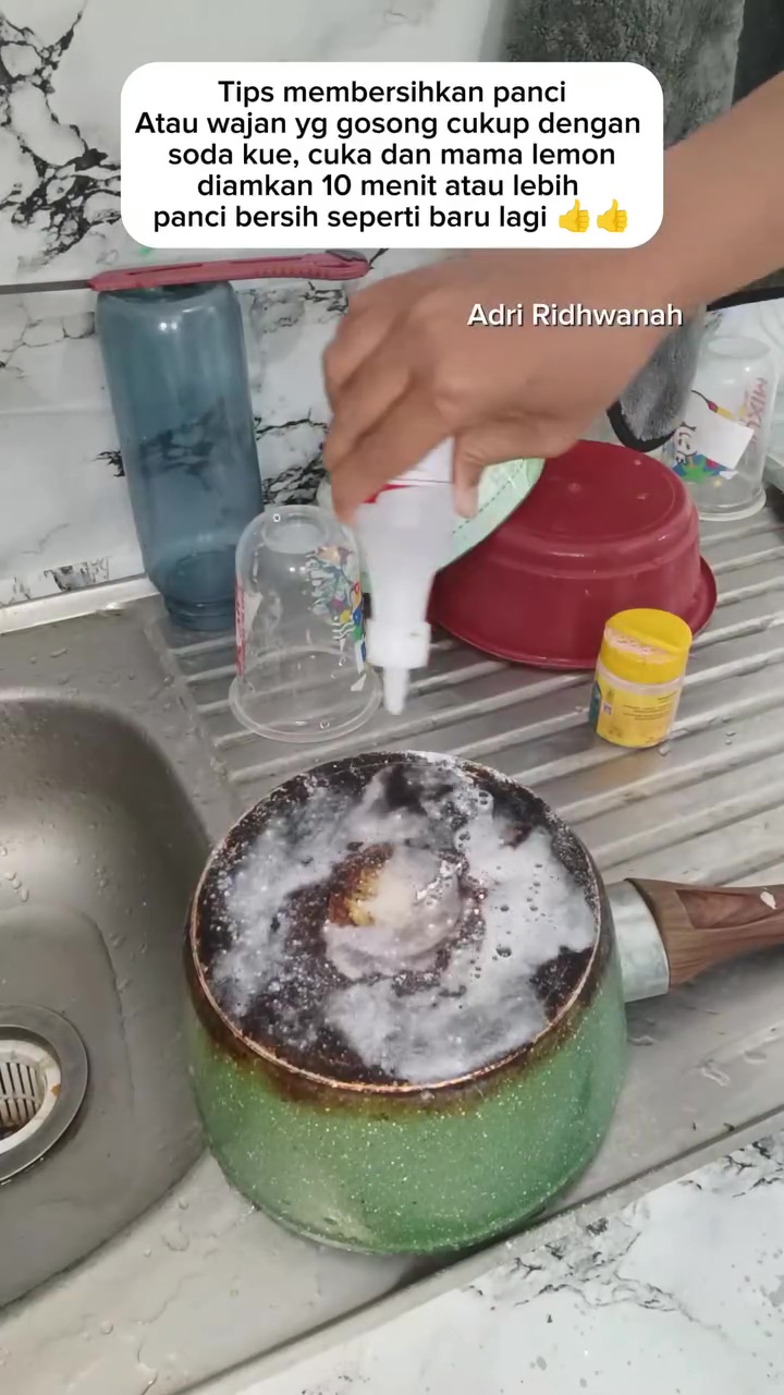Tanpa sitrun, ini cara selamatkan pantat panci gosong menghitam biar jadi baru lagi dalam 10 menit