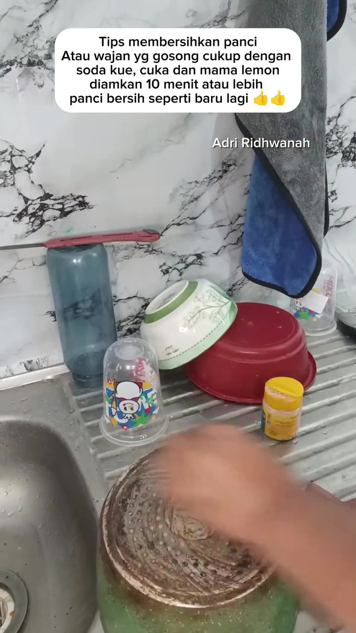 Tanpa sitrun, ini cara selamatkan pantat panci gosong menghitam biar jadi baru lagi dalam 10 menit