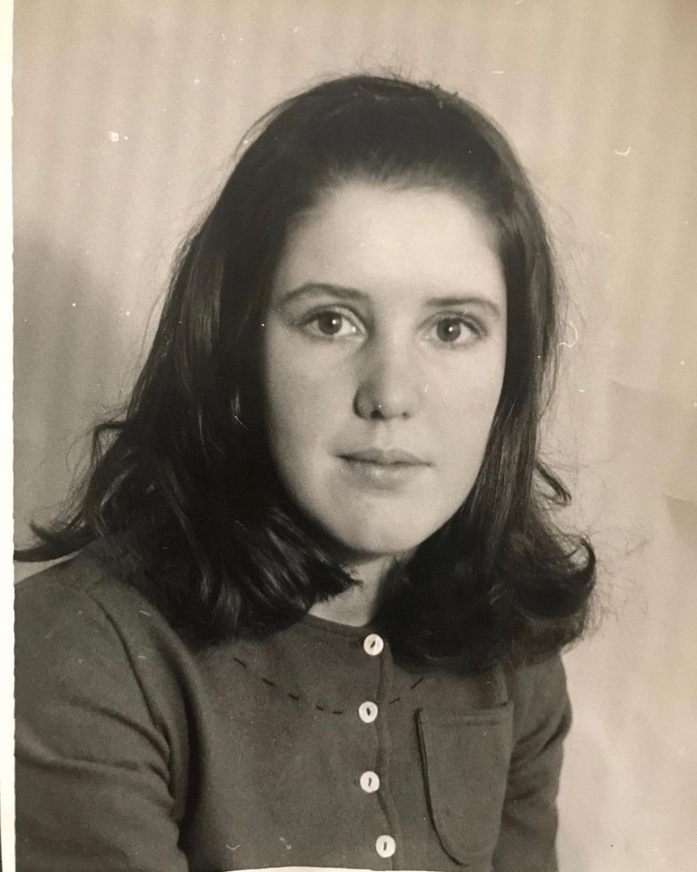 Cantiknya bikin terpesona, begini foto lawas ibu 11 aktris Bollywood