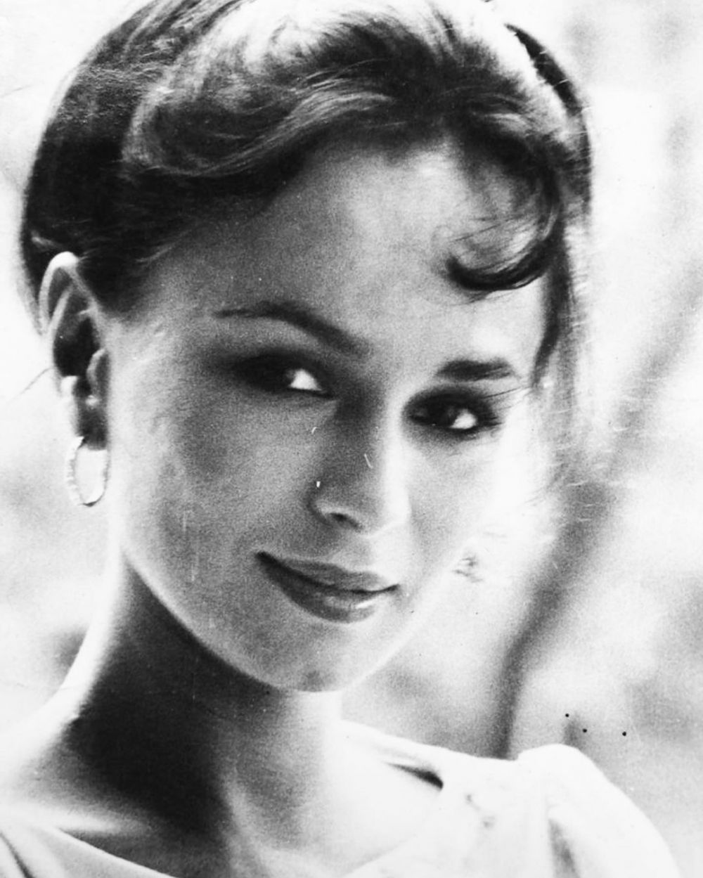 Cantiknya bikin terpesona, begini foto lawas ibu 11 aktris Bollywood