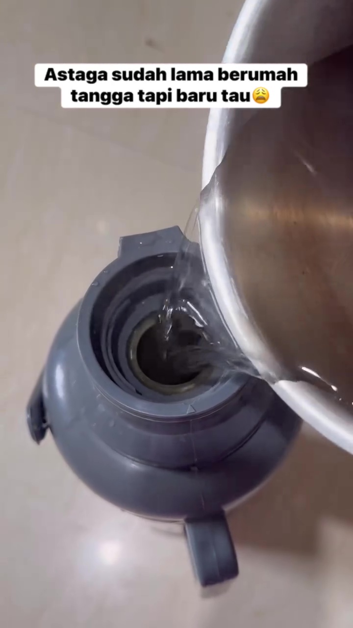 Ingin air dalam termos tak awet panas berhari-hari? Coba pakai trik ini tanpa harus sering isi ulang