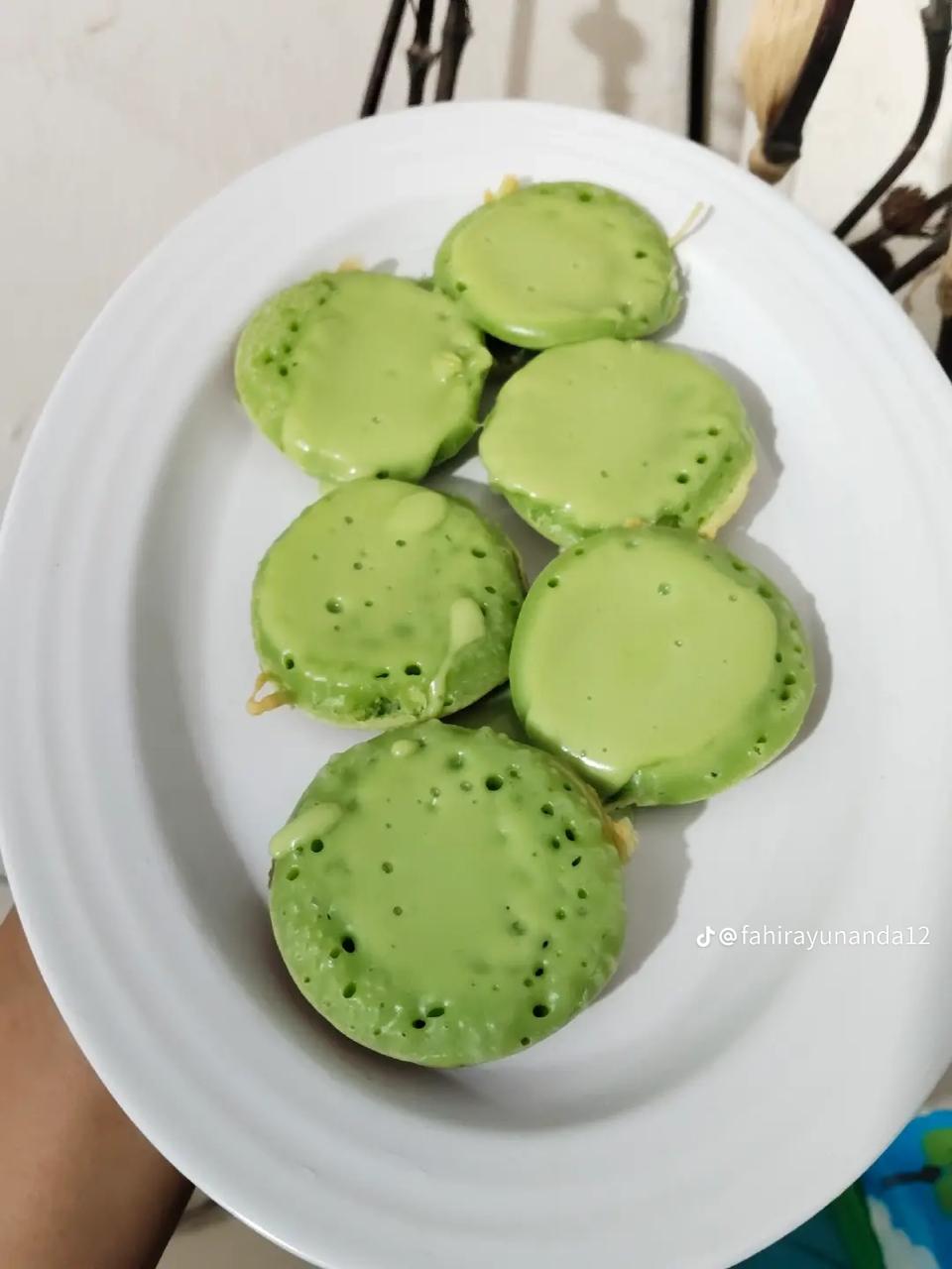 9 Resep kue pancong aneka topping, dari kelapa klasik sampai versi lumer kekinian