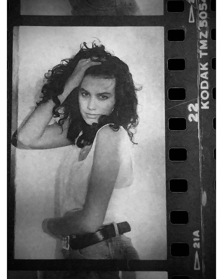 Cantik memesona nggak luntur sedari dulu, begini 13 foto masa muda Sophia Latjuba