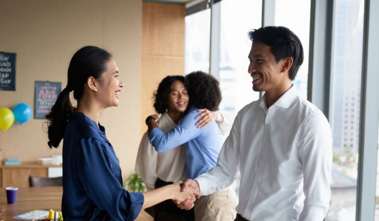 100 Kata-kata perpisahan kantor paling menyentuh, singkat dan bermakna