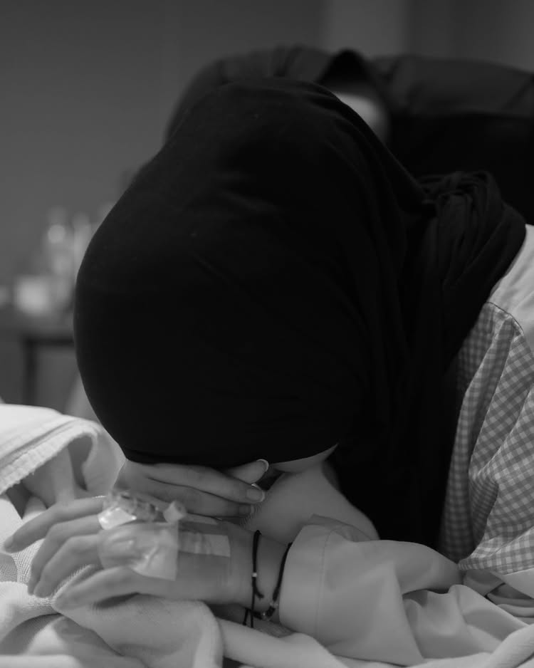 9 Potret Adiba Khanza melahirkan anak pertama, Ummi Pipik bahagia sambut cucu perempuan