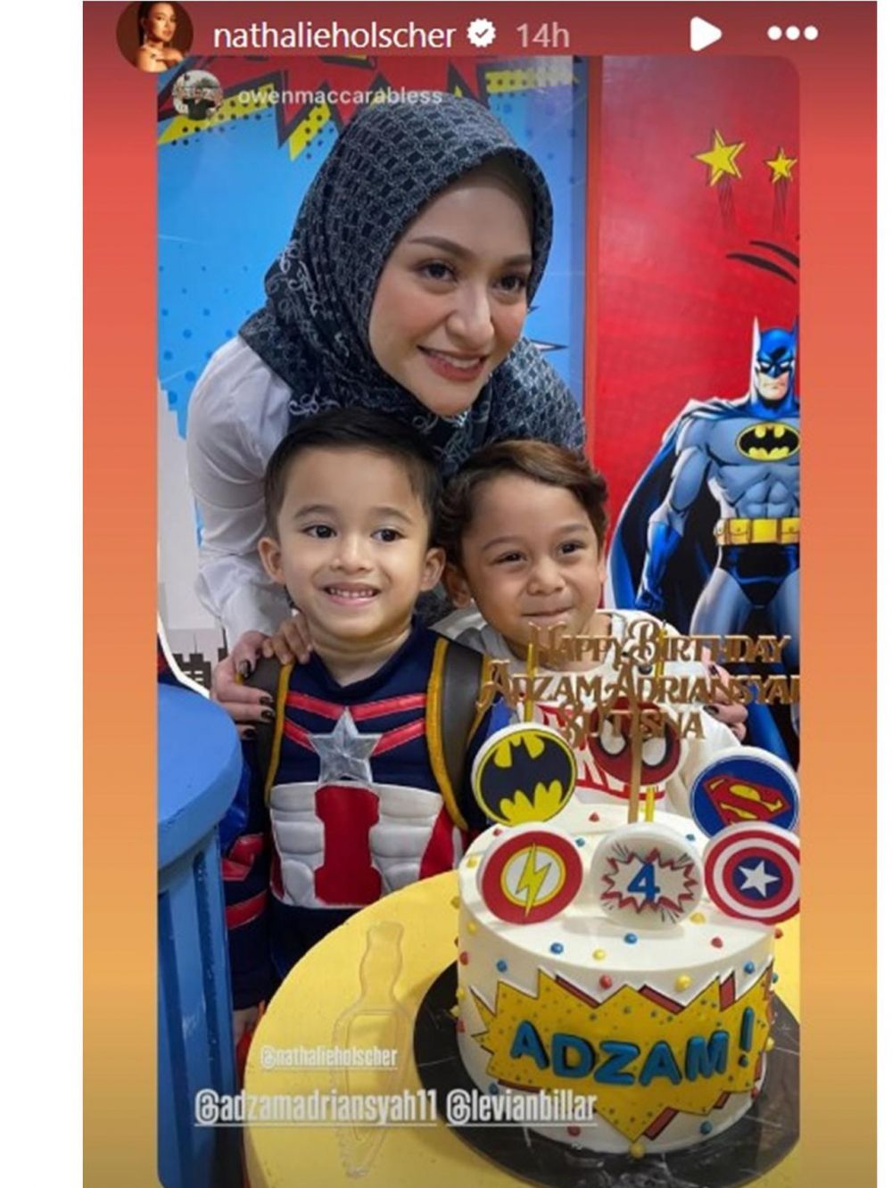 6 Potret Nathalie Holscher berhijab rayakan ultah Adzam ke-4, syukuran bareng anak-anak yatim