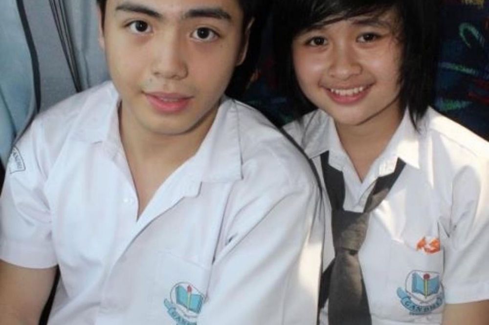 Awalnya cinta masa sekolah kini jadi pasangan sah, potret lawas 9 pasangan seleb ini bikin nostalgia