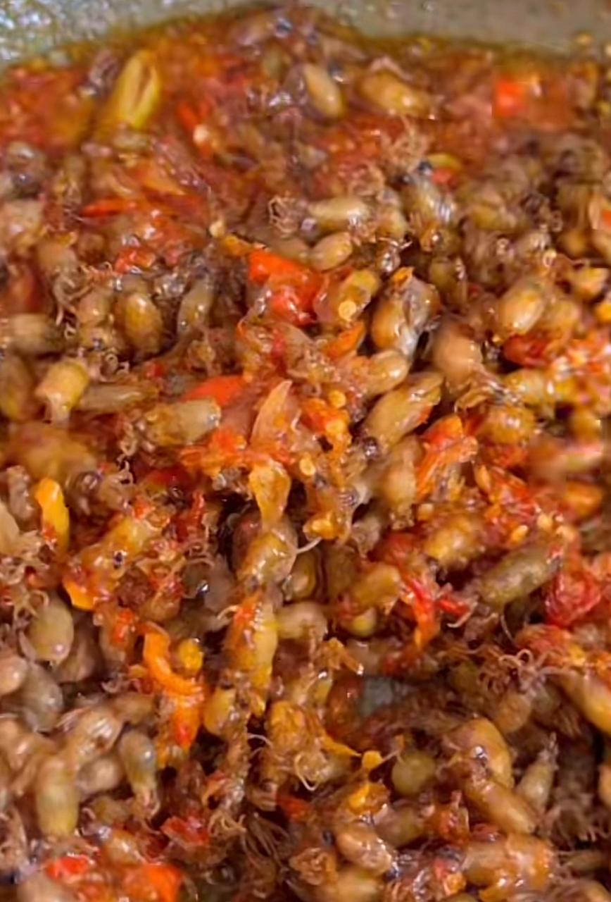 9 Resep sambal cumi asin pedas nampol, tampilannya menggoda rasanya nendang