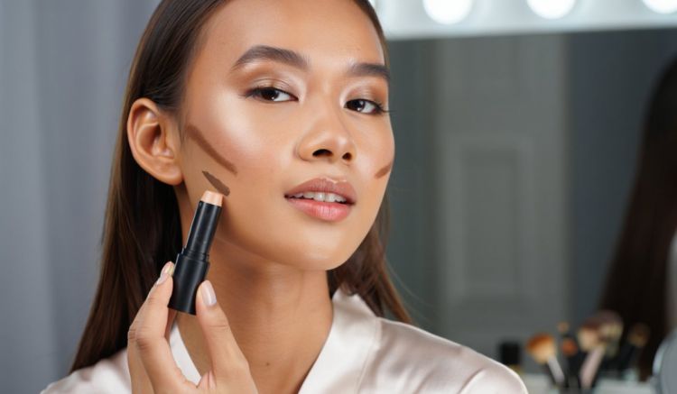 5 Rekomendasi produk makeup untuk shading, anticakey, antipatchy, hasil tetap natural