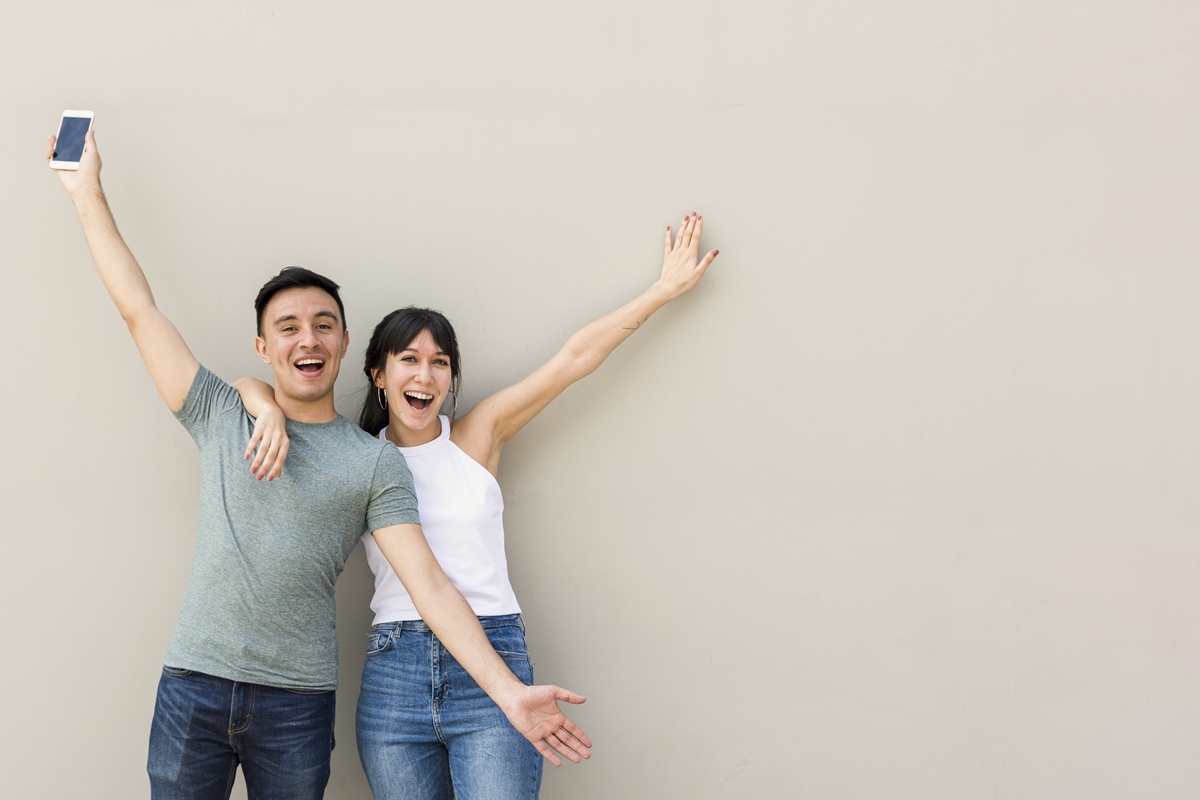 100 Kata-kata PDKT lewat chat penuh kata manis, bikin suasana chat lebih romantis