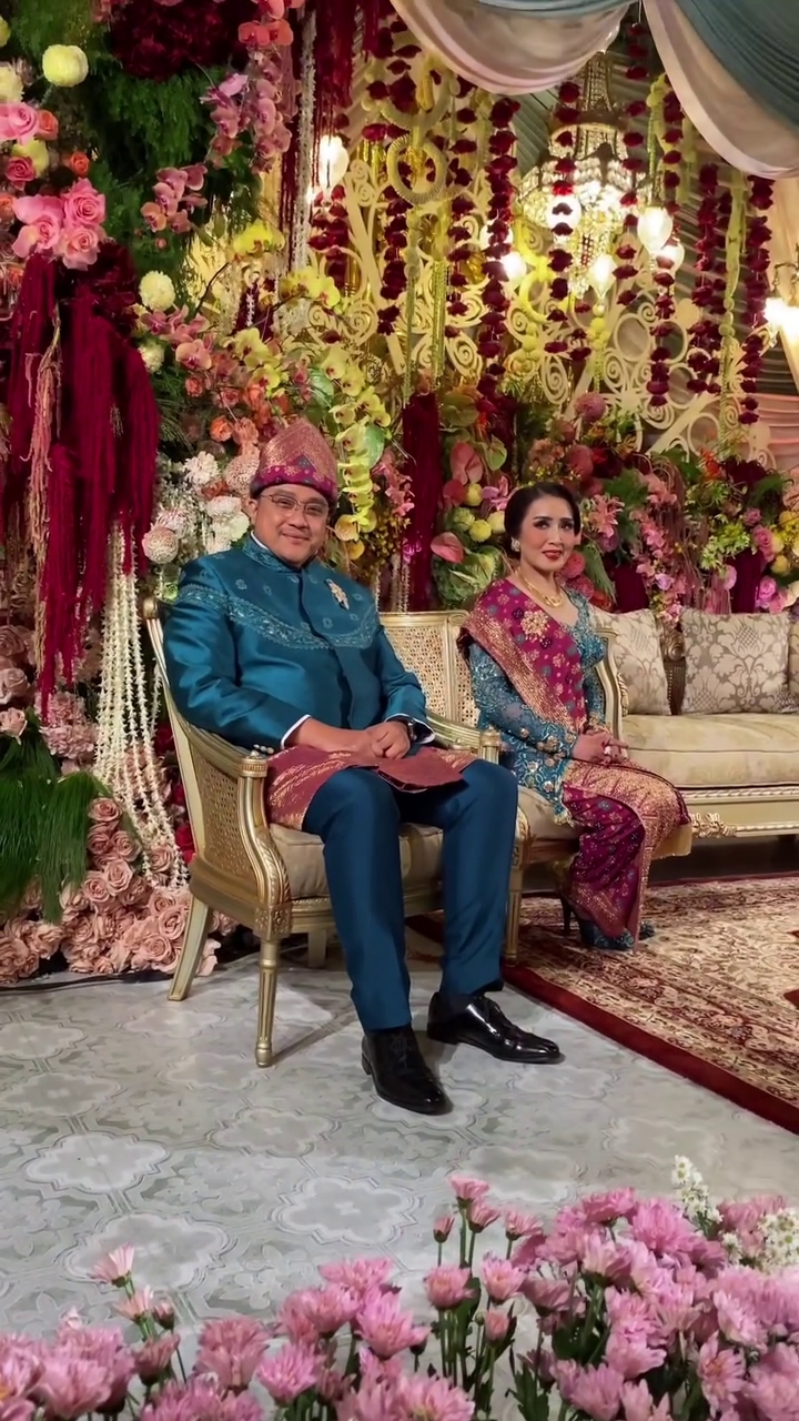 Dede Yusuf Mantu, ini 9 potret pernikahan Alifiya Arkana dan Khalifah Al Kays, mahar 171 logam mulia