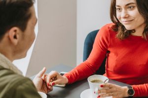 100 Kata-kata cinta singkat yang bikin baper, simpel tapi punya makna yang dalam