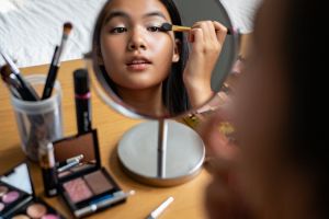 10 Rekomendasi makeup lokal untuk remaja, aman, murah, dan bikin fresh seharian