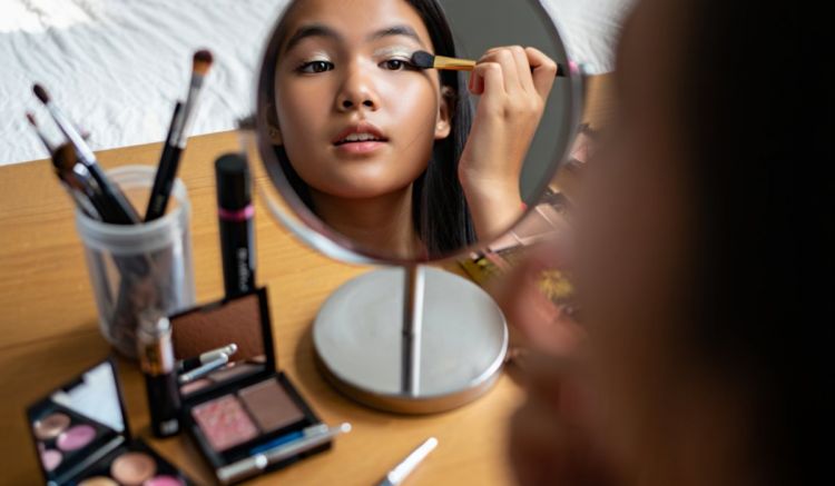 10 Rekomendasi makeup lokal untuk remaja, aman, murah, dan bikin fresh seharian