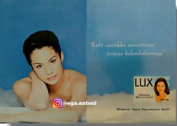 Bintang iklan sabun 90-an ini pamer aksi ganti ban sendiri, intip 11 potret terbarunya