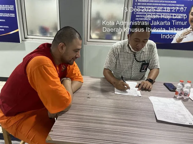 7 Potret Ammar Zoni dipindah dari Nusakambangan ke Cipinang, ditempatkan di blok high risk