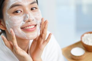 Nggak perlu kunyit, ini cara cerahkan wajah dan hilangkan flek hitam cuma pakai 1 jenis tepung