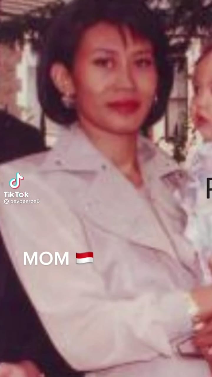 Jarang tersorot, begini 9 foto cantiknya masa muda ibunda Pevita Pearce