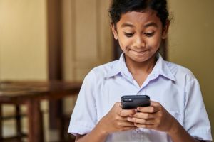 Cara mudah cek bantuan PIP termin tiga lewat HP, lengkap dengan besaran dananya