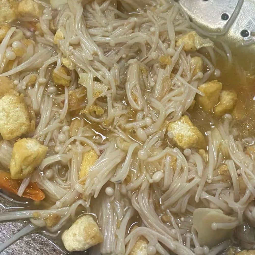 9 Resep jamur enoki pedas dari yang tumis hingga kuah, mudah dibuat dan pas untuk segala suasana