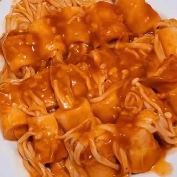 9 Resep jamur enoki pedas dari yang tumis hingga kuah, mudah dibuat dan pas untuk segala suasana