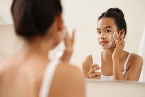 6 Rekomendasi produk Wardah untuk remaja di usia 12–18 tahun, harga terjangkau, hasil maksimal