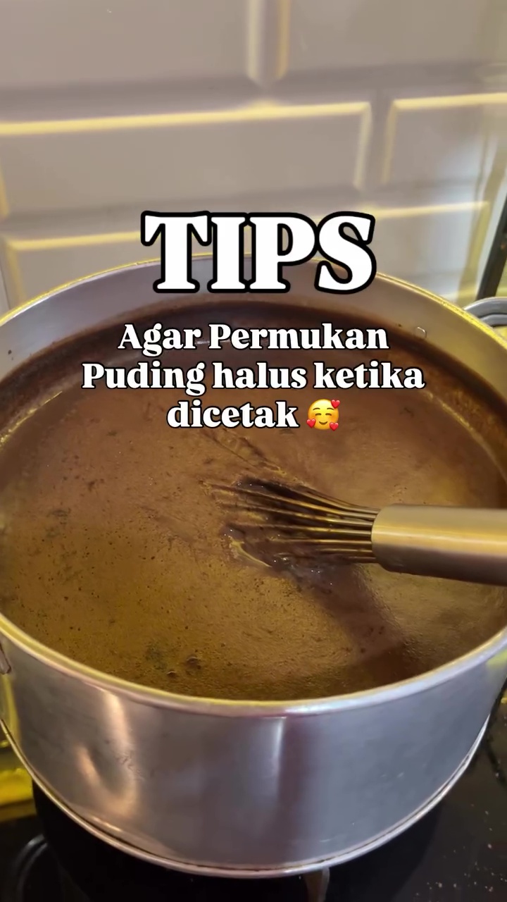 Ingin permukaan puding lebih halus ketika dicetak? Coba pakai trik ini agar hasilnya lebih cantik