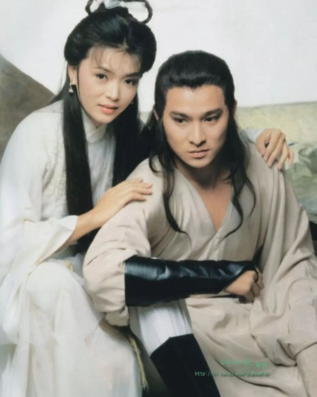 Pesonanya bikin Andy Lau klepek-klepek, 11 potret lawas Idy Chan Bibi Lung yang legendaris