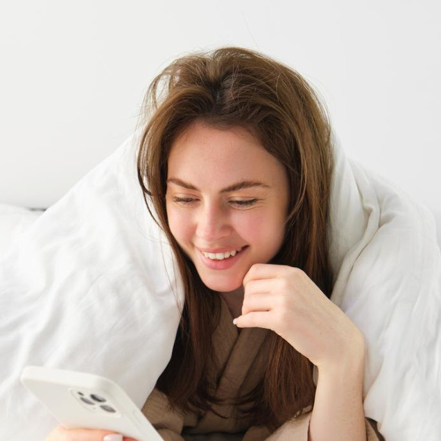 100 Kata-kata romantis singkat untuk dikirim ke doi sebelum tidur, bikin dia senyum-senyum sendiri