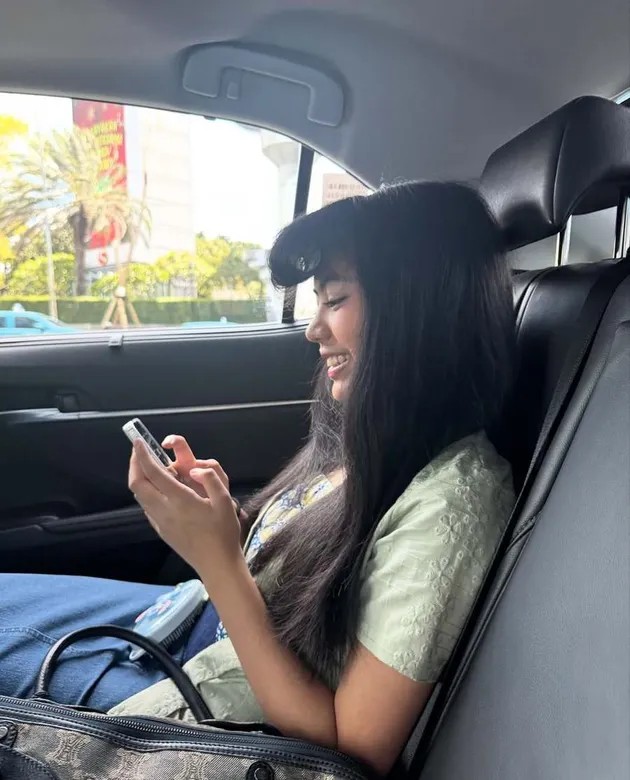 Ikuti jejak sang ibu, 7 potret Savannah Rachbini, anak Alya Rohali lolos finalis GADIS SAMPUL 2025