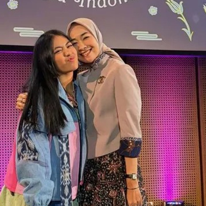 Ikuti jejak sang ibu, 7 potret Savannah Rachbini, anak Alya Rohali lolos finalis GADIS SAMPUL 2025