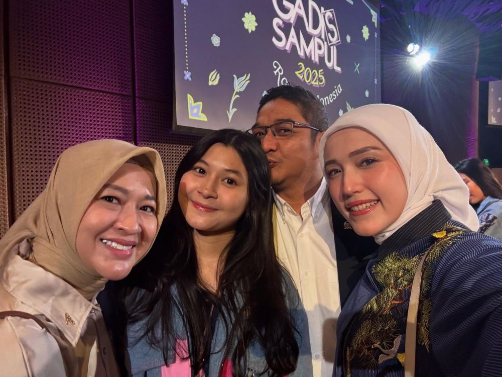 7 Potret Nasha anak Pasha-Okie Agustina lolos finalis Gadis Sampul, bahagia didampingi tiga orang tua