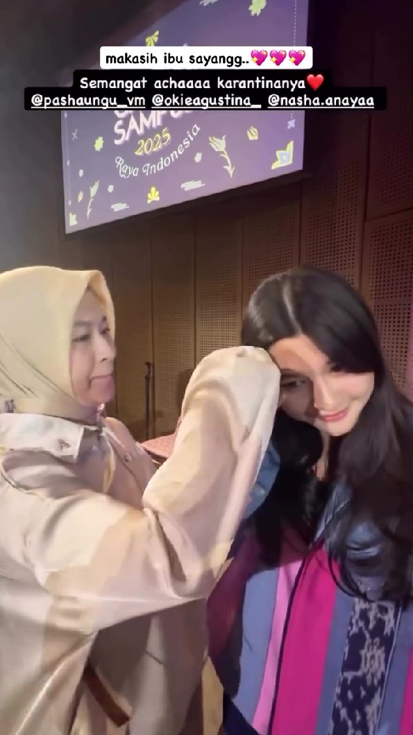 7 Potret Nasha anak Pasha-Okie Agustina lolos finalis Gadis Sampul, bahagia didampingi tiga orang tua