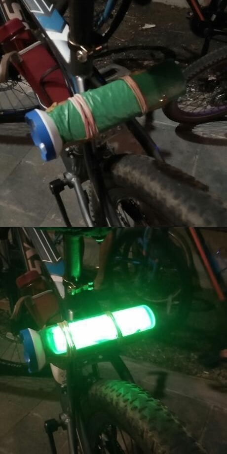 11 Potret sepeda dengan barang nyeleneh, lihat yang bawa termos air pasti geleng kepala