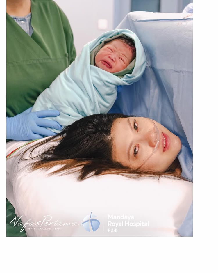 Lahir di tanggal cantik, ini 7 potret Mitzi Abigail istri Anthony Ginting melahirkan putra pertama