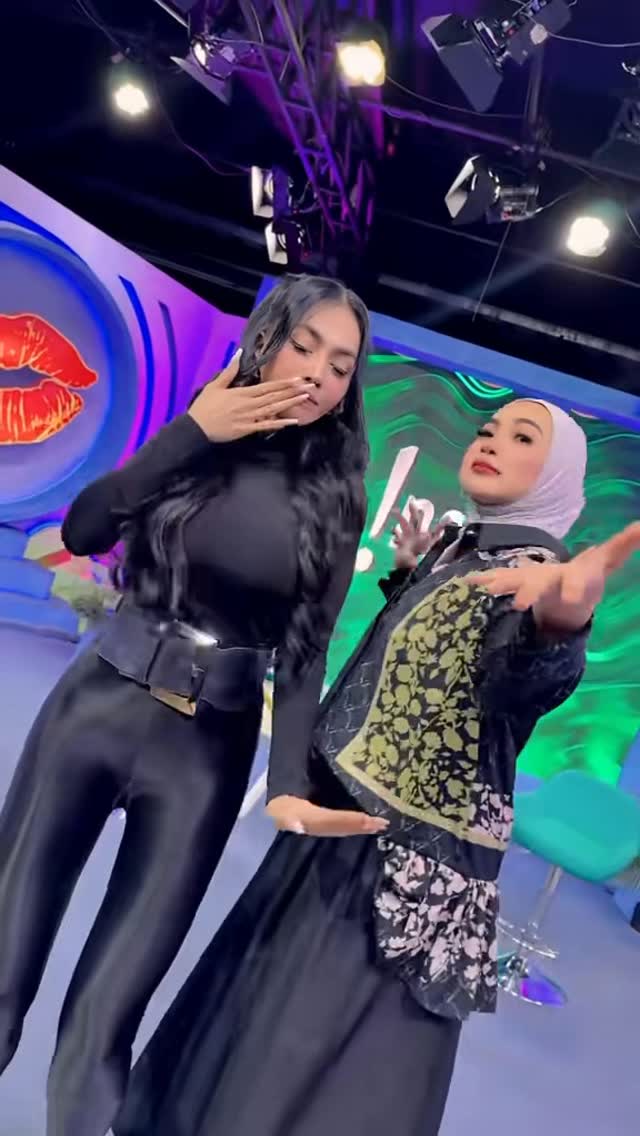 Kurang percaya diri dengan badannya, Denada kembali putuskan oplas dada, ini 9 potret terbarunya