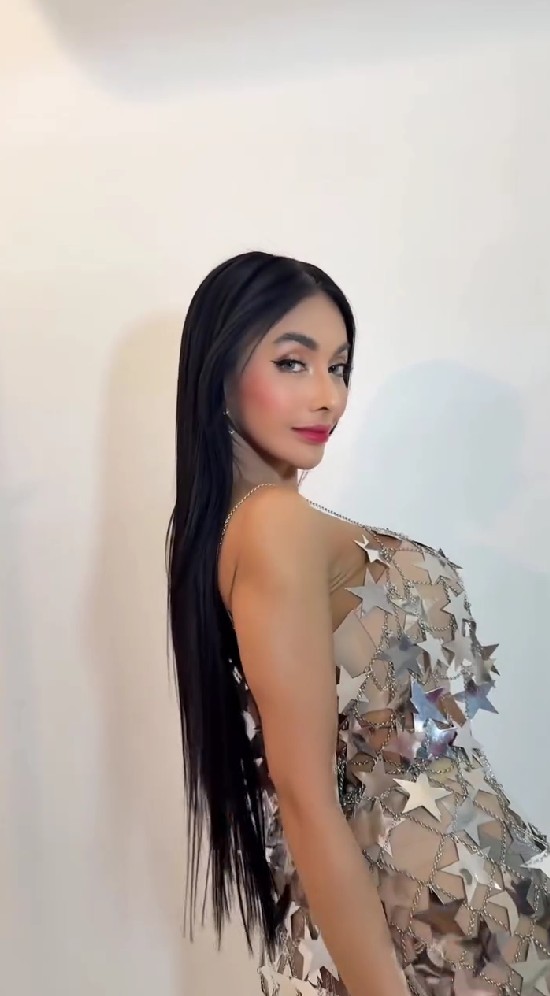 Kurang percaya diri dengan badannya, Denada kembali putuskan oplas dada, ini 9 potret terbarunya