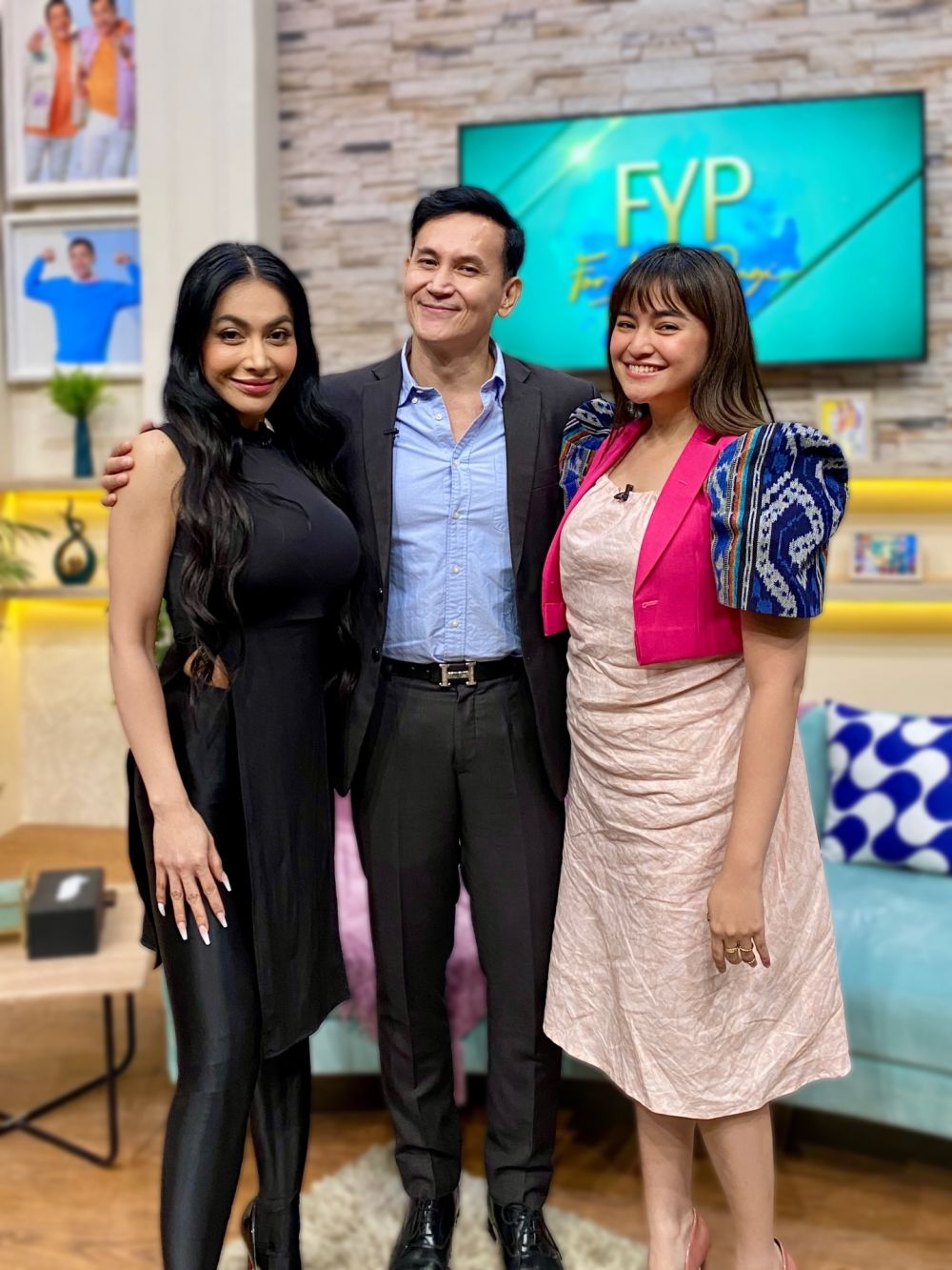 Kurang percaya diri dengan badannya, Denada kembali putuskan oplas dada, ini 9 potret terbarunya