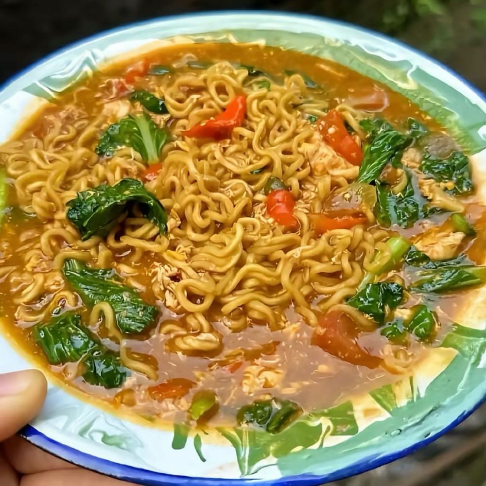 9 Resep mie nyemek pedas dengan cita rasa bold dan creamy, mantap dan super nagih di setiap suapan