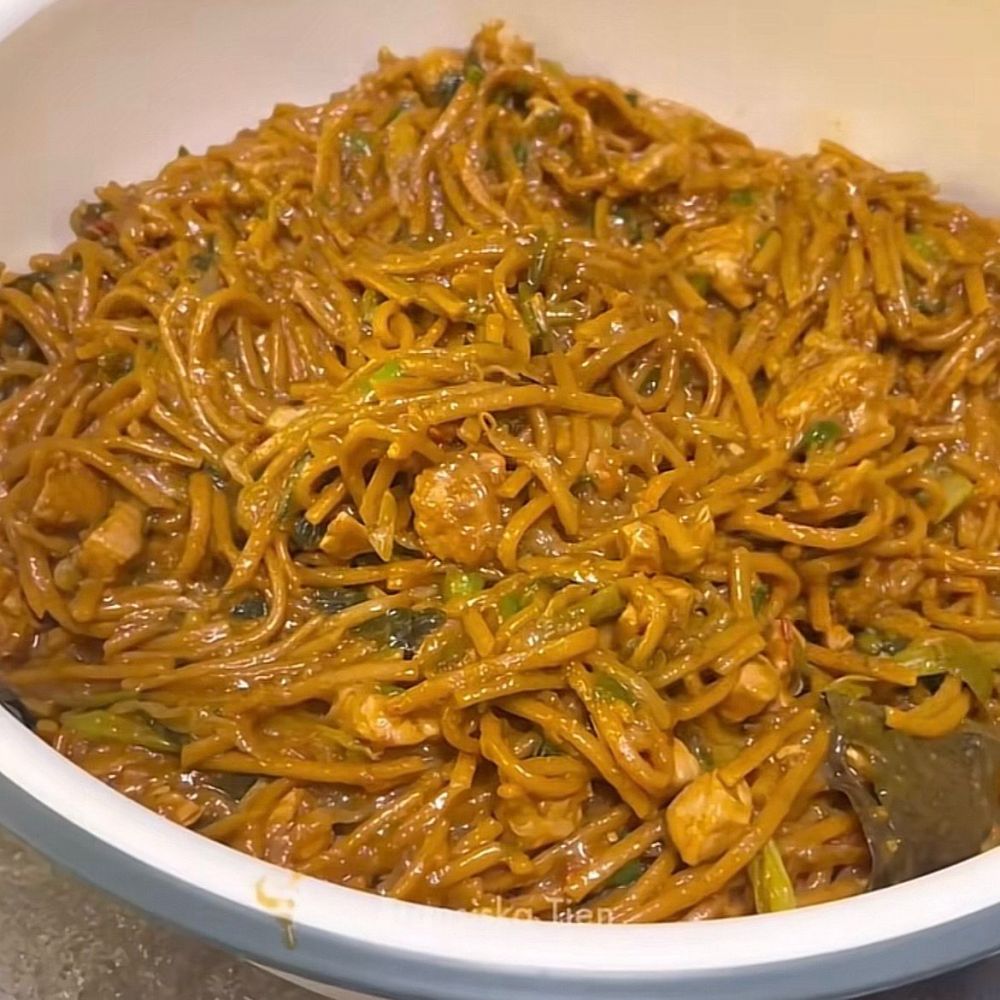 9 Resep mie nyemek pedas dengan cita rasa bold dan creamy, mantap dan super nagih di setiap suapan
