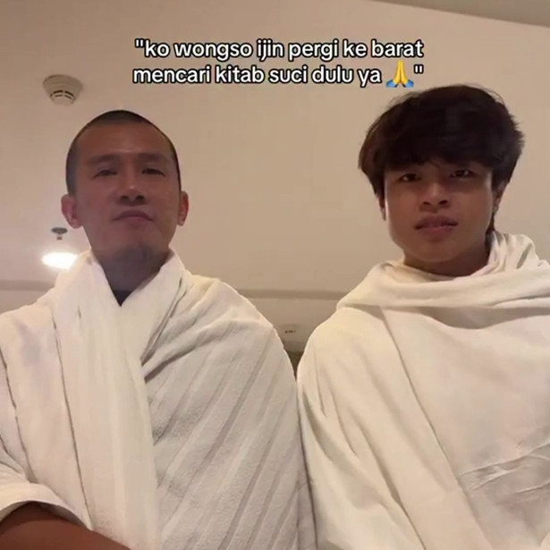 Mualaf delapan bulan lalu, ini 9 potret Steven Wongso umrah perdana ditemani Ustaz Felix Siauw