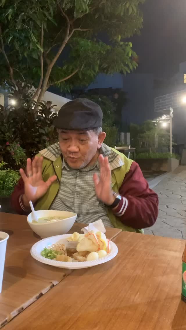 Harry De Fretes kini banting stir &copy; Instagram