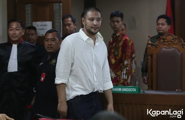 Ammar Zoni heran bukti sabu 100 gram hilang, ngaku diperas Rp300 juta dan disetrum saat interogasi