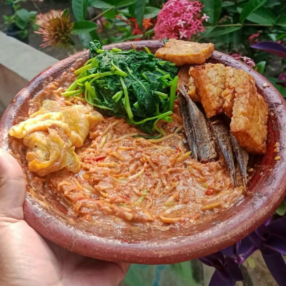 5 Resep sambal mangga pedas, dari yang dicampur teri asin hingga kacang tanah gurih yang nikmat